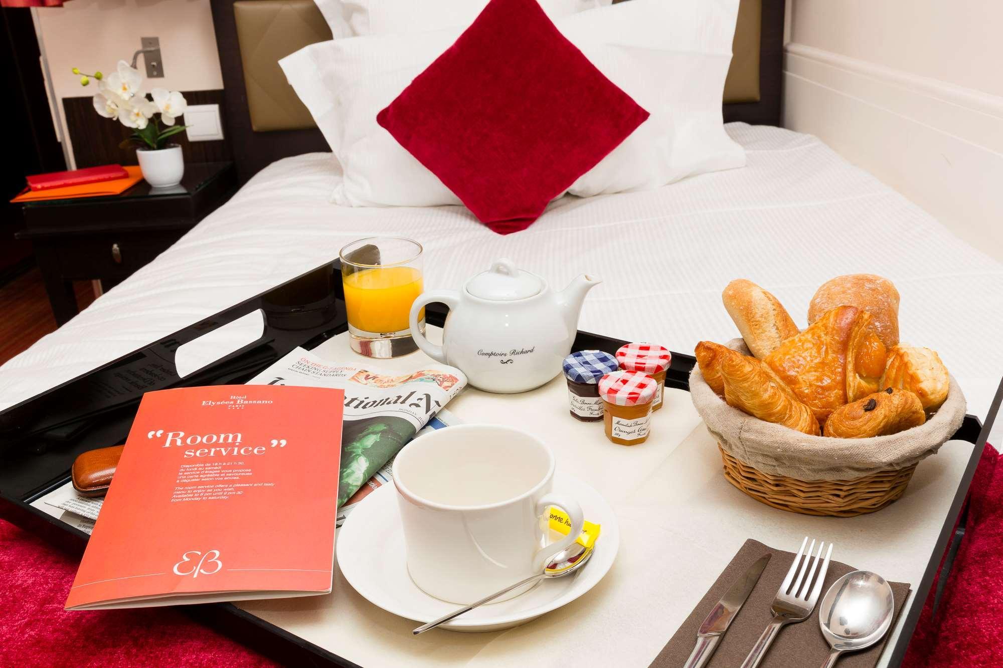 Hotel Elysees Bassano Париж Екстер'єр фото