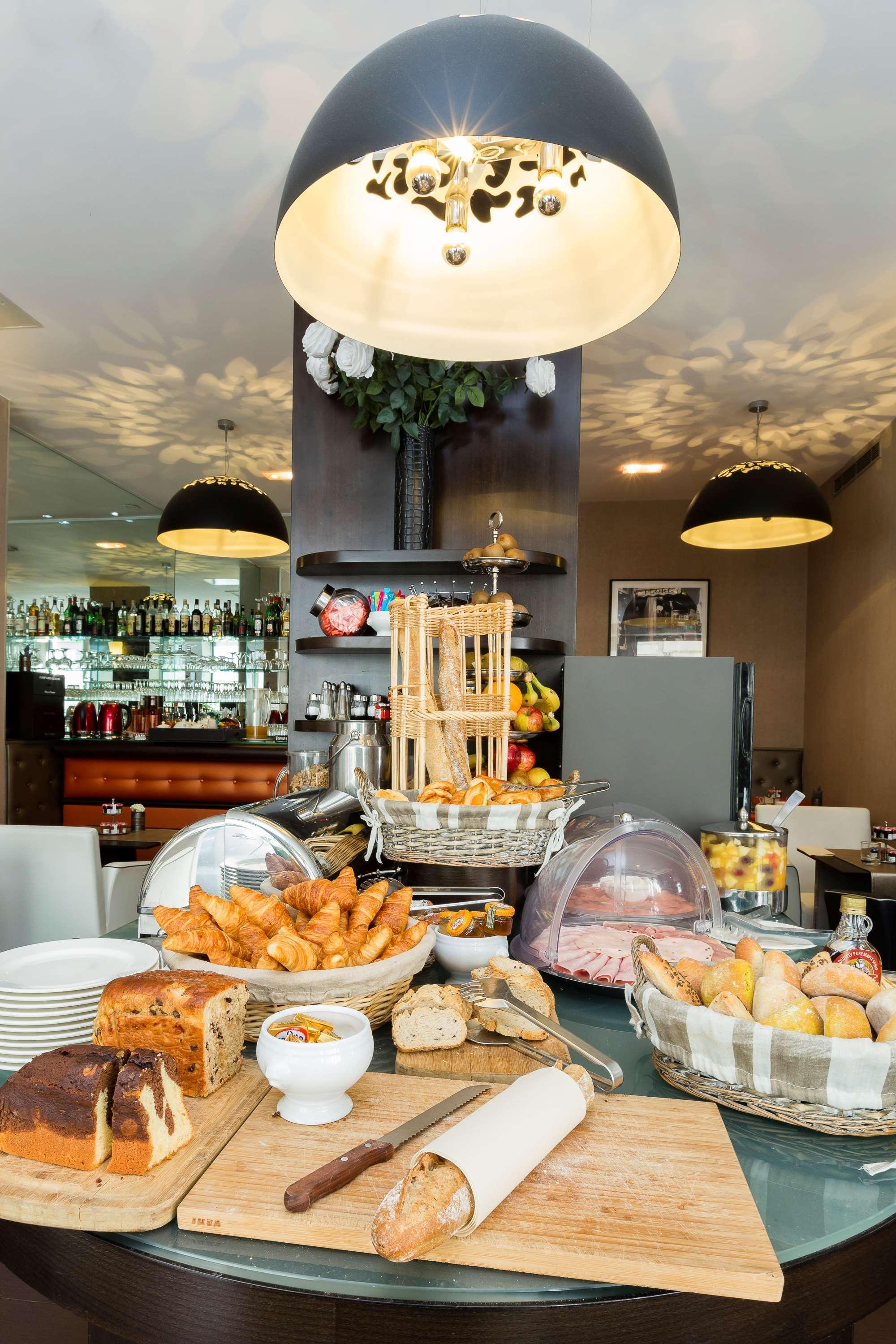 Hotel Elysees Bassano Париж Екстер'єр фото