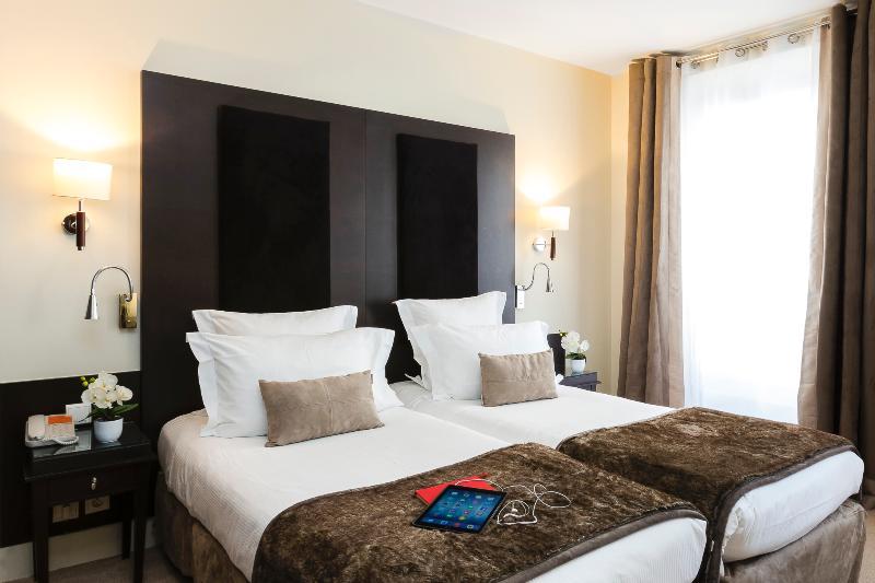Hotel Elysees Bassano Париж Екстер'єр фото